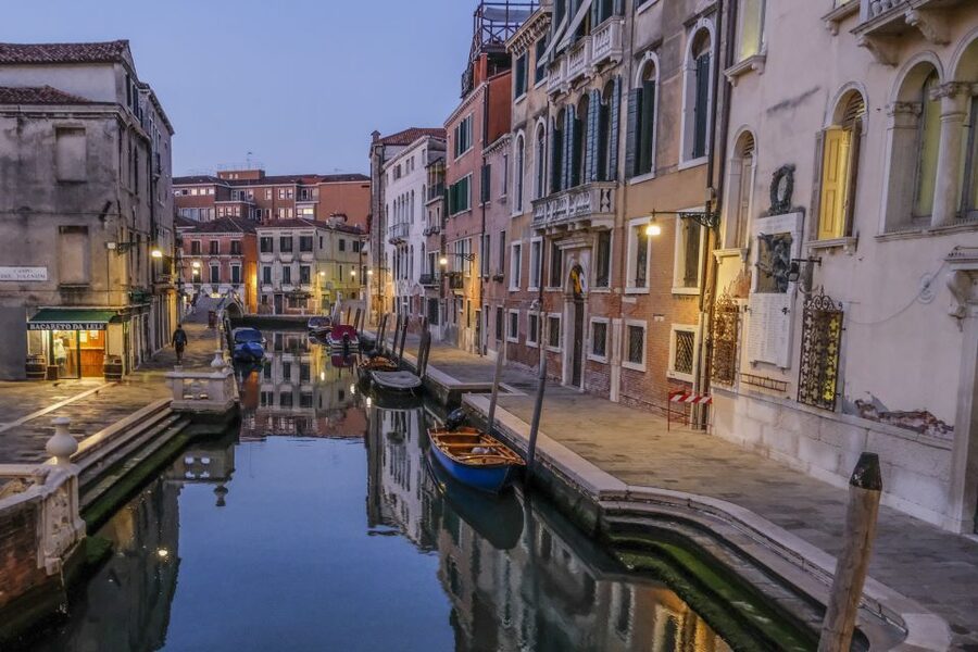 Venice: 2-Hour Private Photo Walk - Finding Venice Beyond the Crowds