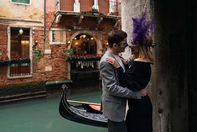 Venice private photo shoot with a local photographer! - Why this Venice photo shoot feels different