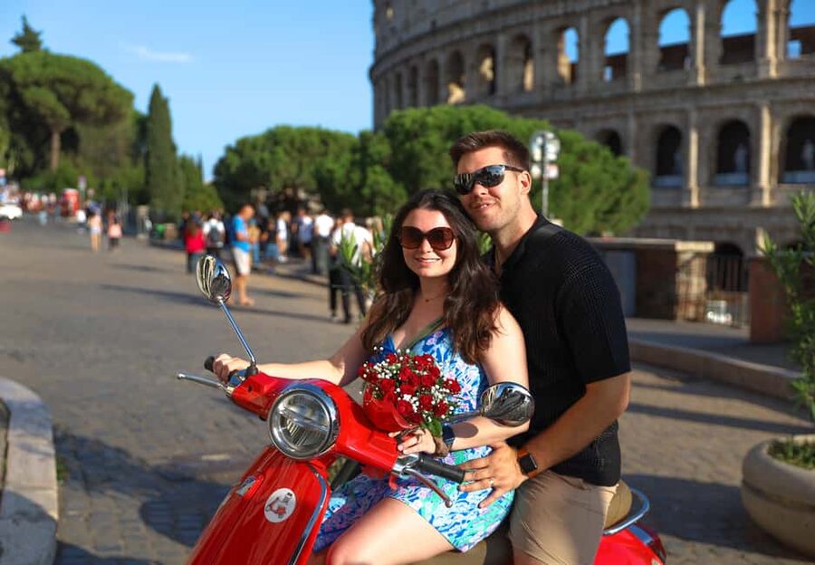 Vespa Rome Photography Tour by Local - Trastevere From the Back of a Vespa