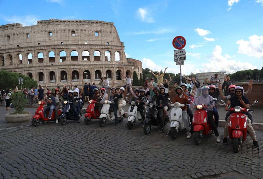 Vespa Rome Photography Tour by Local - Orange Garden: Twenty Minutes Above Rome