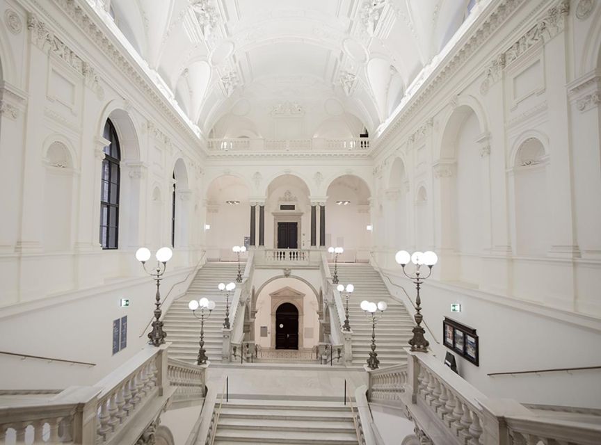VIENNA AT NIGHT: PRIVATE PHOTO TOUR - What the guide actually teaches