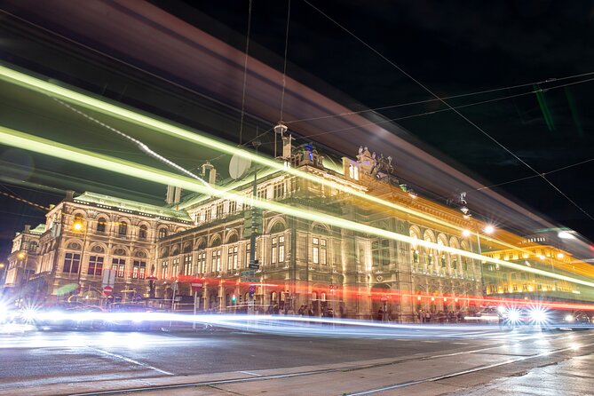 Vienna at night! Private photo tour of Vienna's most beautiful buildings - What the photography instruction is really like