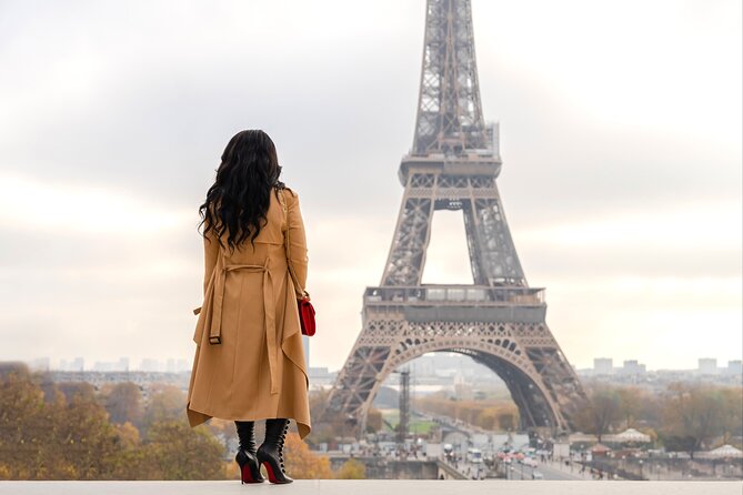 Your best pictures in Paris 1h Private photoshoot - Moving between angles instead of repeating one postcard shot